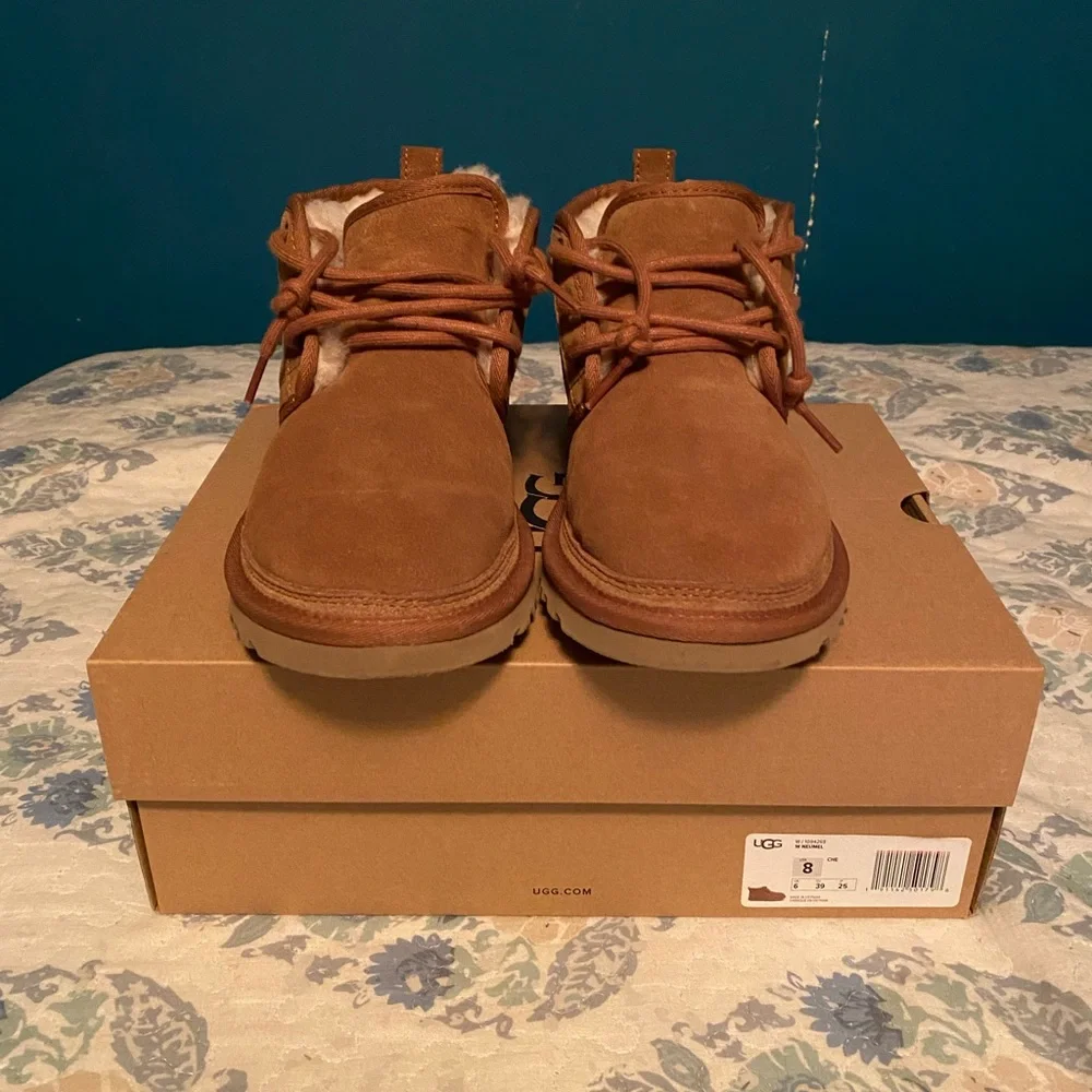 SOLD AUTHENTIC UGG NEUMEL SIZE 8 - Picture 2 of 5